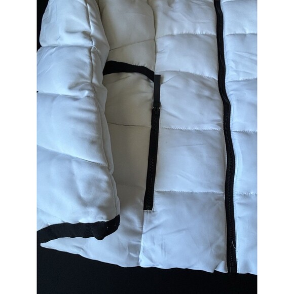 GUESS Womens Puffer Hoodie Jacket Removable Faux-Fur Trim White Sz- M - Picture 2 of 6